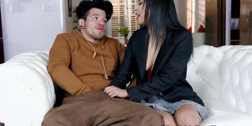 Sexy Valley Girl Maya Bijou Spreads Her Silky Legs So I Can Plow Her Bald Pussy