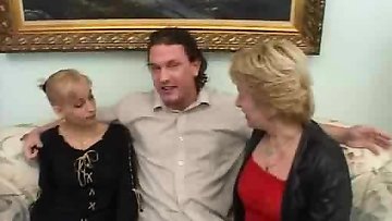 German Milf And Daughter Screwing And Pissing